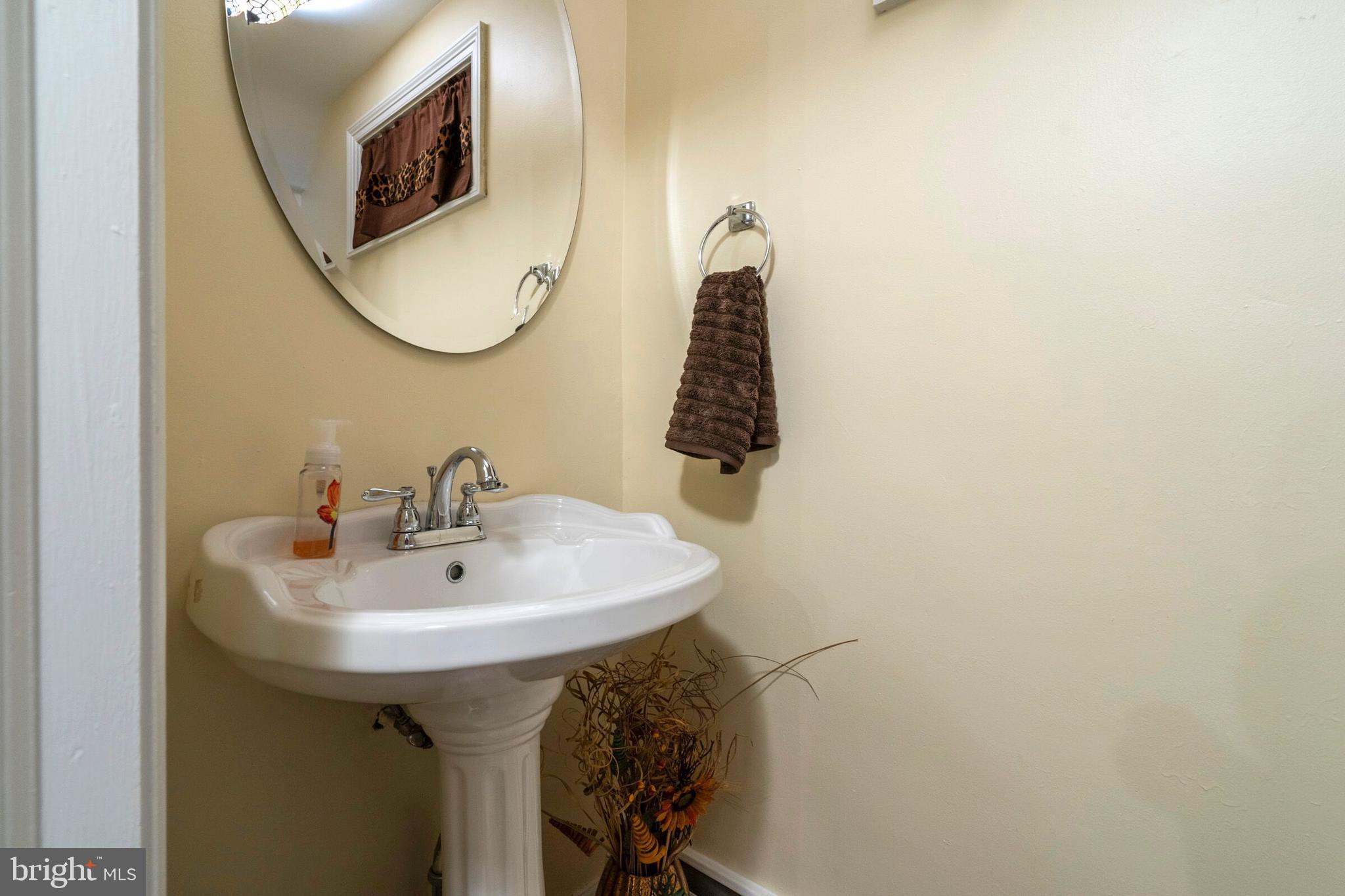 2311 Springview Road East Norriton, PA 19401 - Photo 27 of 51 1/2 bath