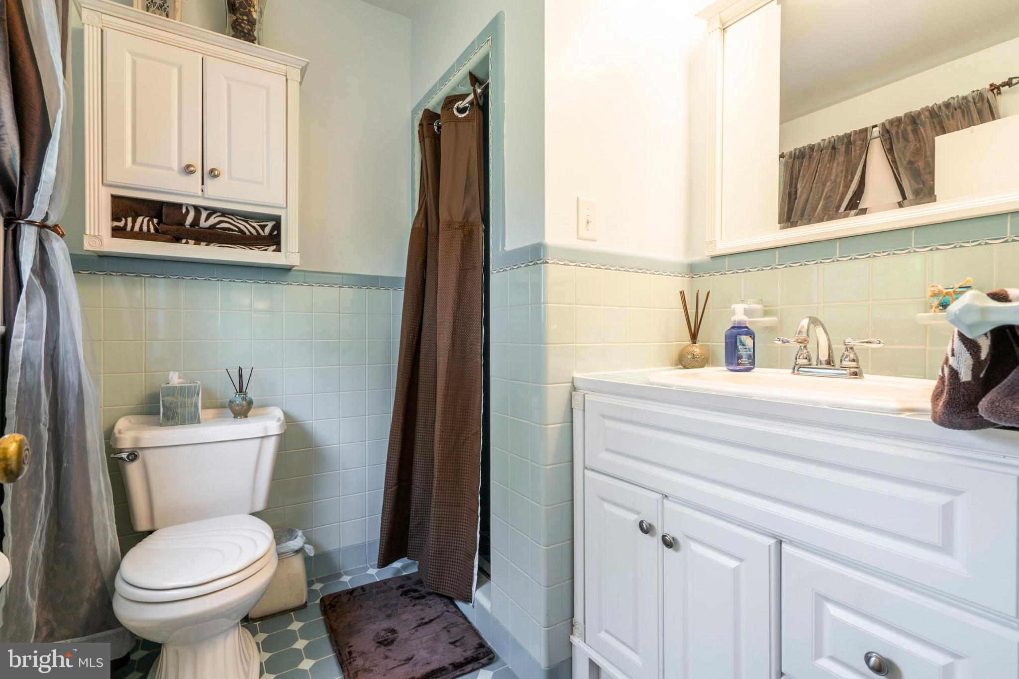 2311 Springview Road East Norriton, PA 19401 - Photo 31 of 51 Main Bathroom