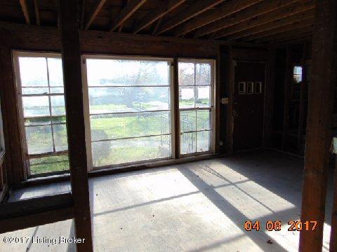 9003 Maple Road Louisville, KY 40228 - Photo 10 of 19 DSC02513