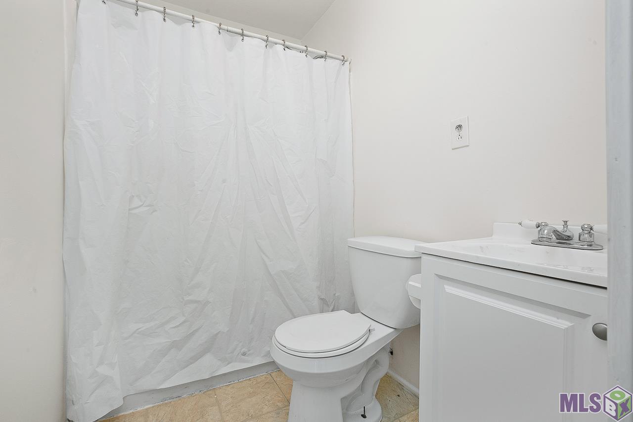 11044 Monroe Perkins Road Denham Springs, LA 70726 - Photo 14 of 21 Secondary Bathroom