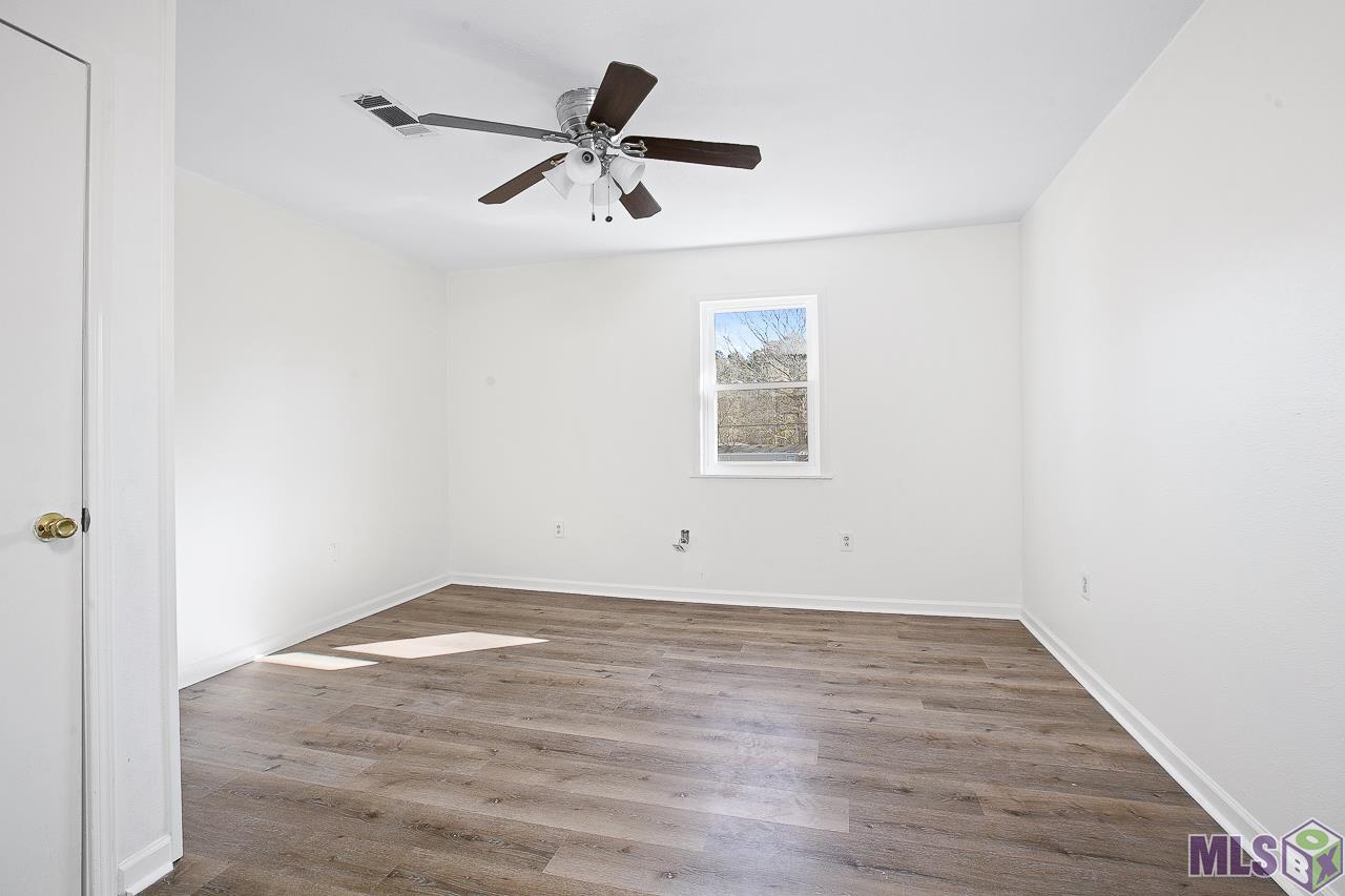11044 Monroe Perkins Road Denham Springs, LA 70726 - Photo 15 of 21 Secondary Bedroom