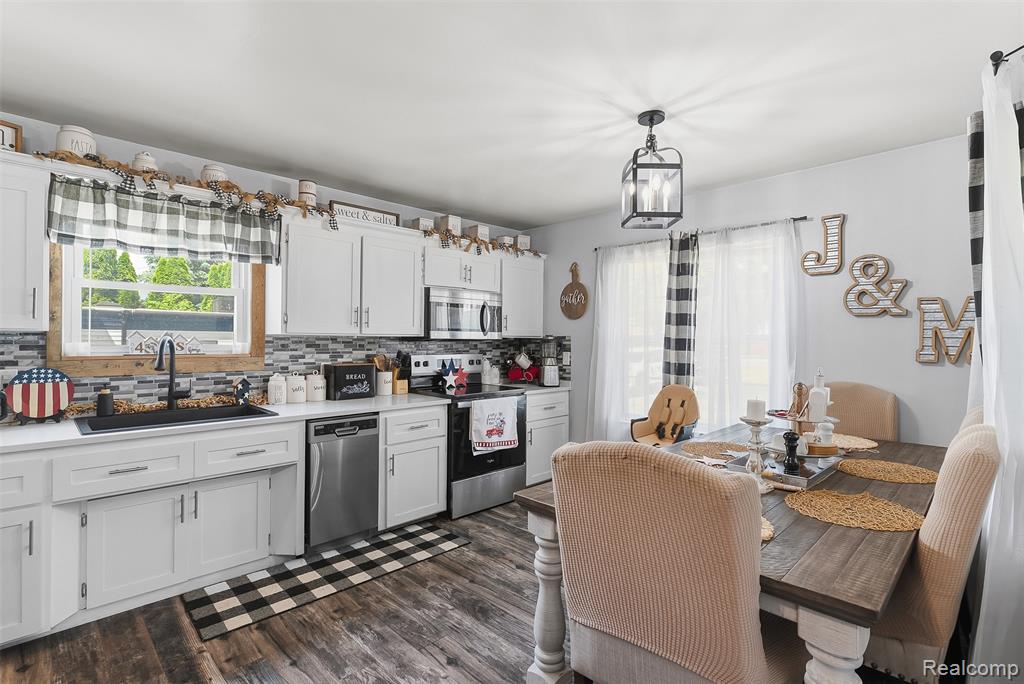 8403 Miller Road Swartz Creek, MI 48473 - Photo 17 of 37