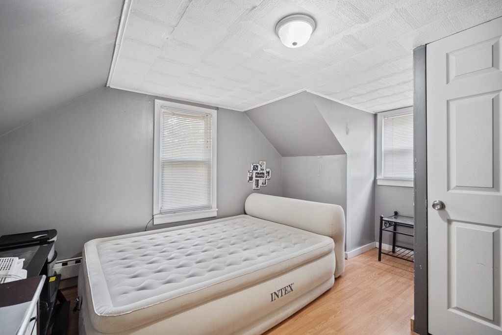 72 Curve Street Springfield, MA 01104 - Photo 8 of 16 Gallery Image 8