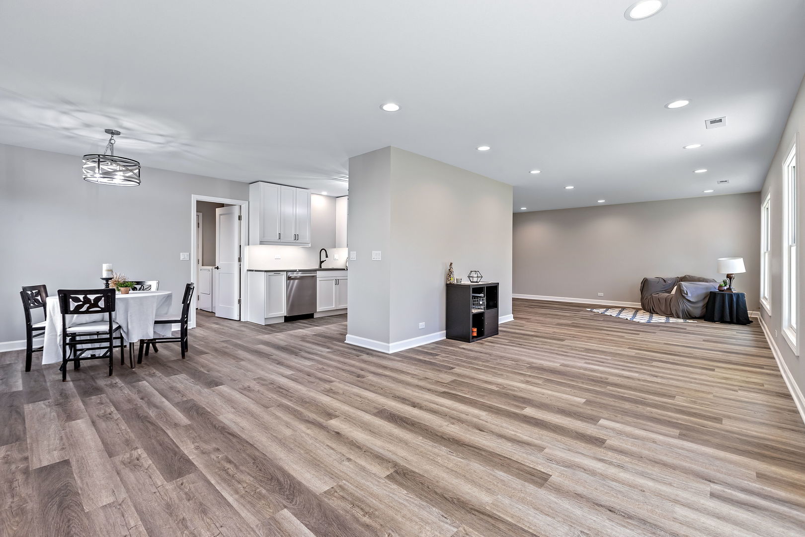 1044 Greenridge Road Buffalo Grove, IL 60089 - Photo 8 of 19 a view of kitchen with furniture and wooden floor