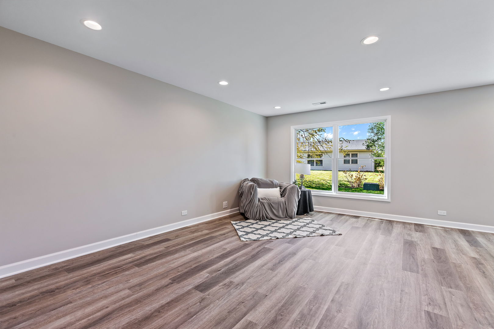 1044 Greenridge Road Buffalo Grove, IL 60089 - Photo 10 of 19