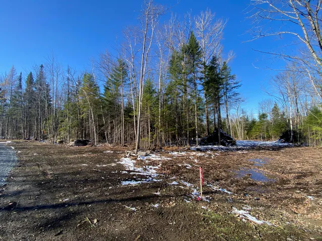 $75,000 | 2 Tumbledown Lane, Greenville, ME 04441