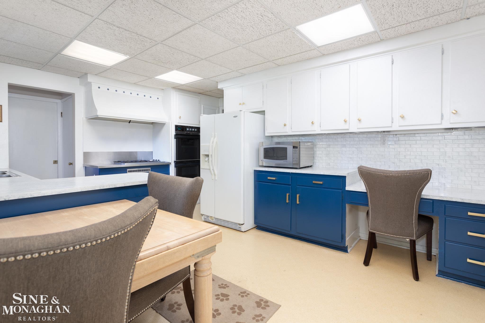 505 Thorntree Road Grosse Pointe, MI 48236 - Photo 7 of 42 50088821-6.JPG