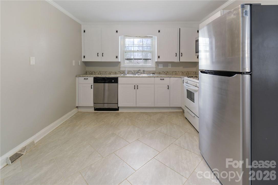 5908 Wilora Lake Road Charlotte, NC 28212 - Photo 7 of 19