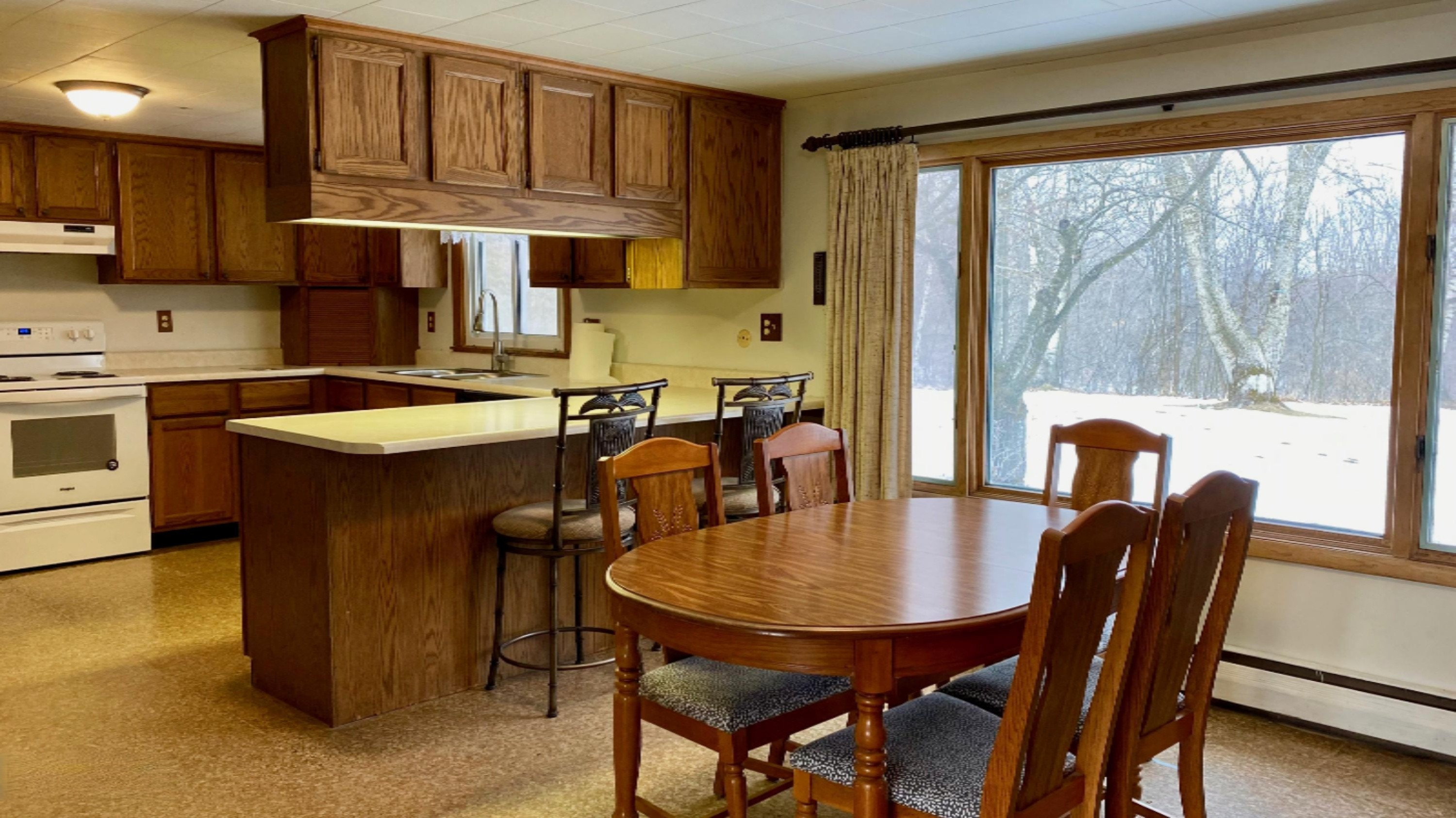 4824 Maidens Road Onekama, MI 49675 - Photo 12 of 56 dining room