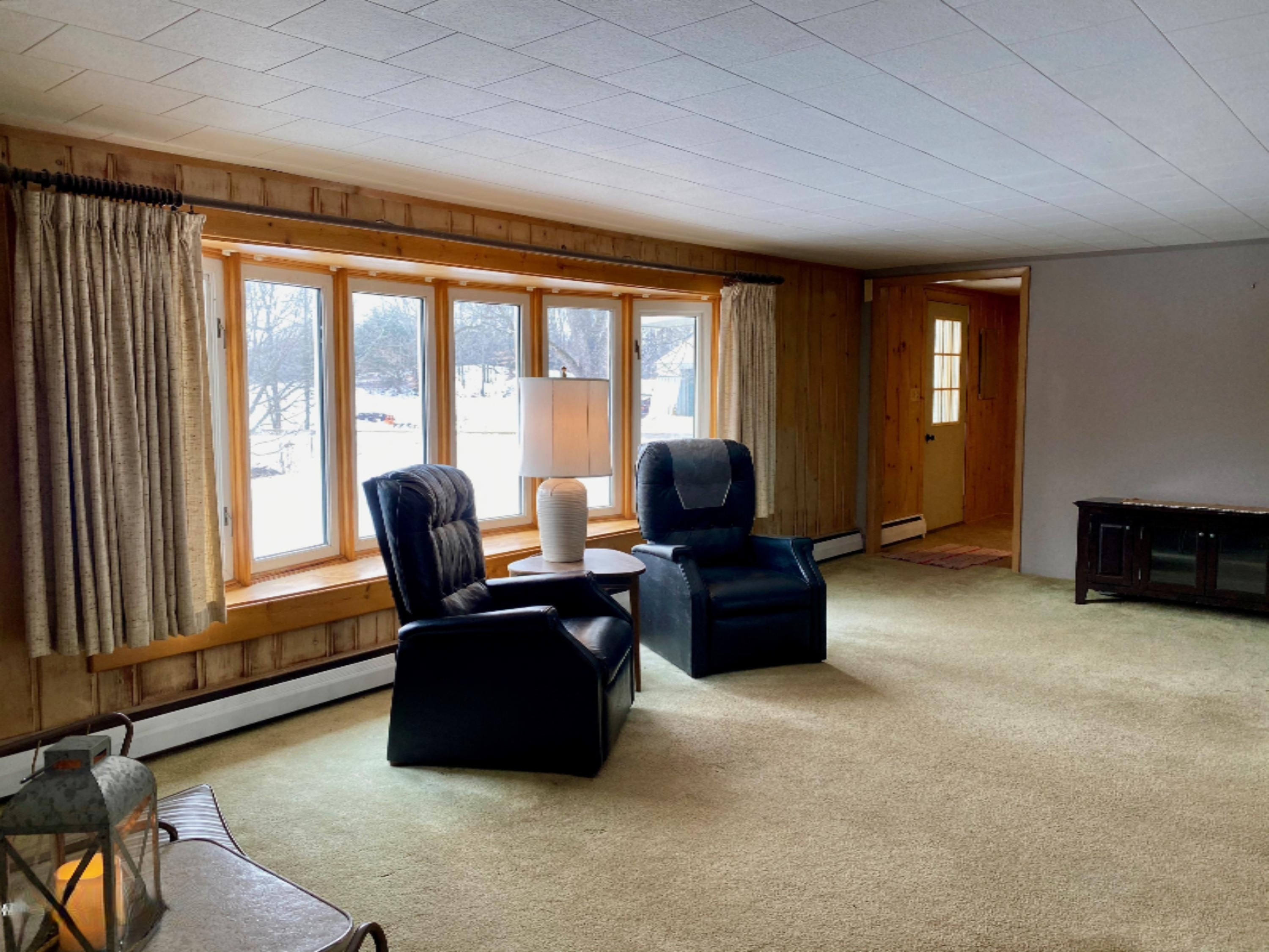 4824 Maidens Road Onekama, MI 49675 - Photo 15 of 56 living room