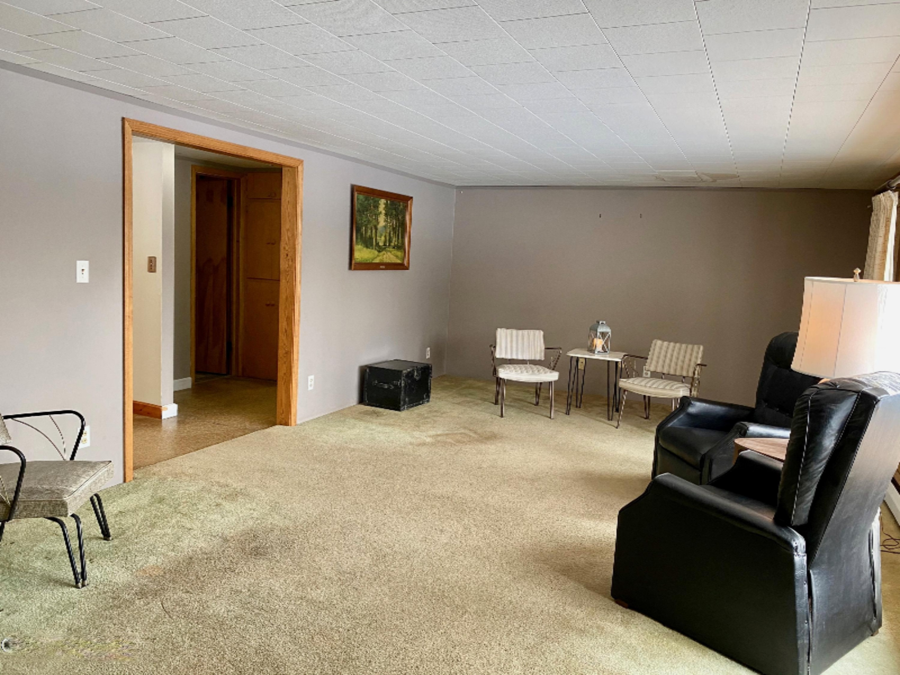 4824 Maidens Road Onekama, MI 49675 - Photo 16 of 56 living room