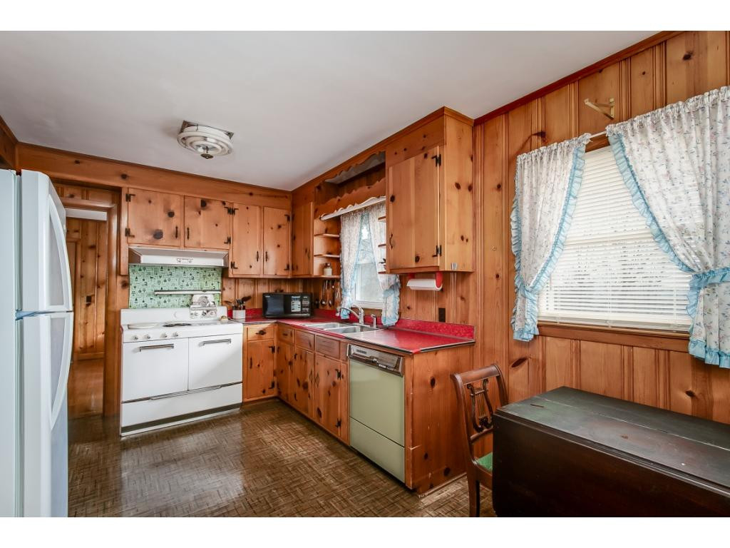 4849 Edens View Road Kingsport, TN 37664 - Photo 11 of 31 Eat in Kitchen