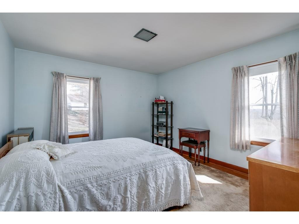 4849 Edens View Road Kingsport, TN 37664 - Photo 18 of 31 Second Bedroom