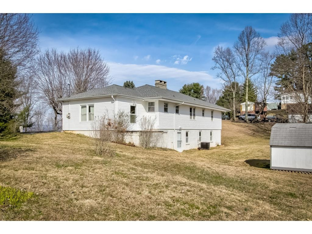 4849 Edens View Road Kingsport, TN 37664 - Photo 26 of 31 Back of House with Shed