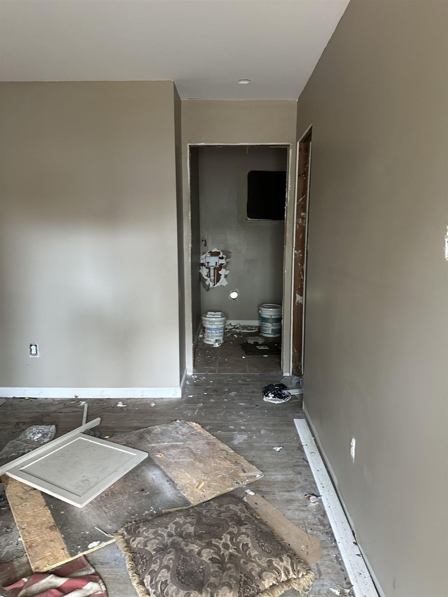 3076 St Croix Place, Unit 92 Memphis, TN 38127 - Photo 2 of 13 a bathroom with a sink and a toilet