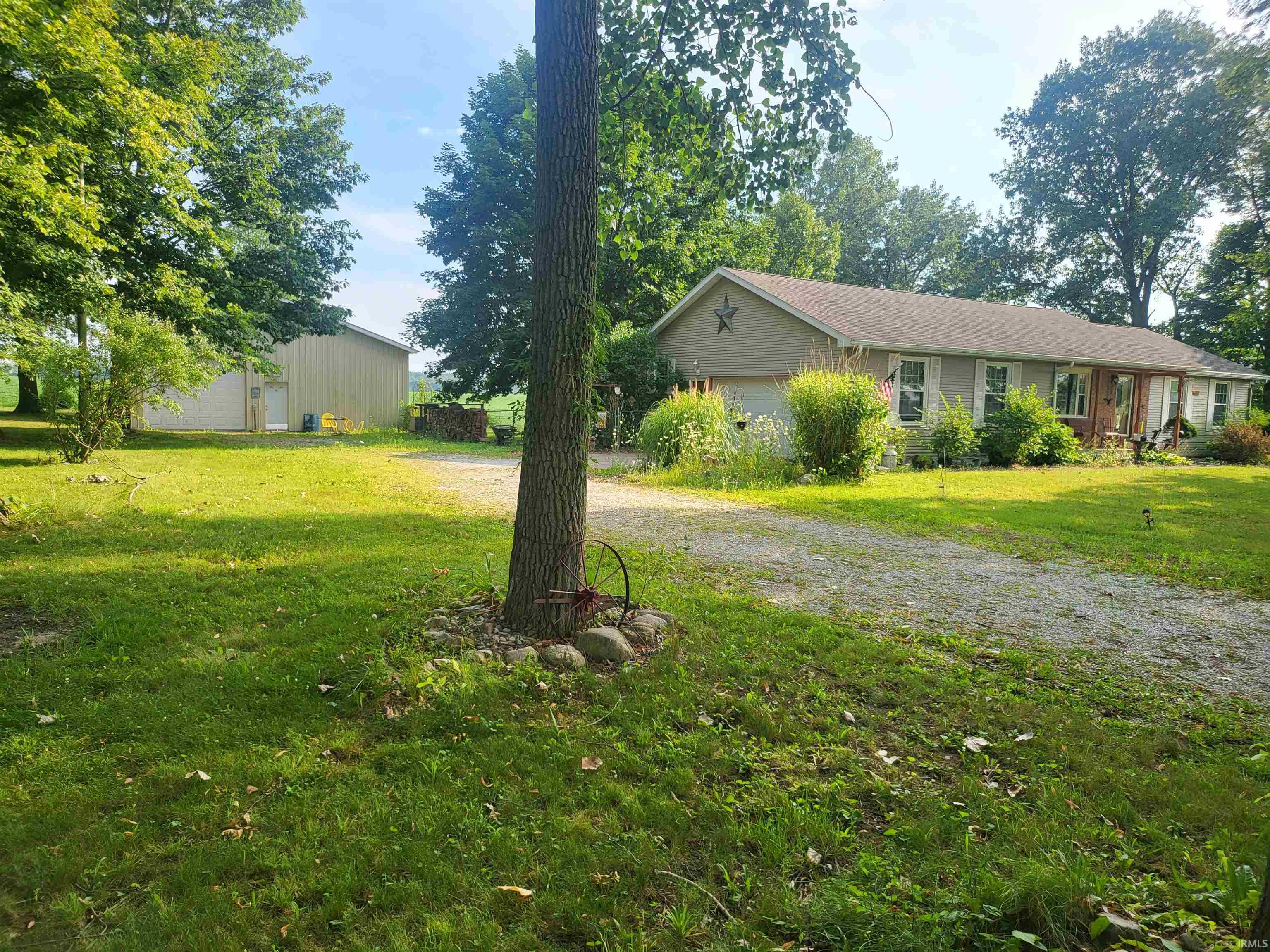 9397 1st Road Bremen, IN 46506 - Photo 2 of 14