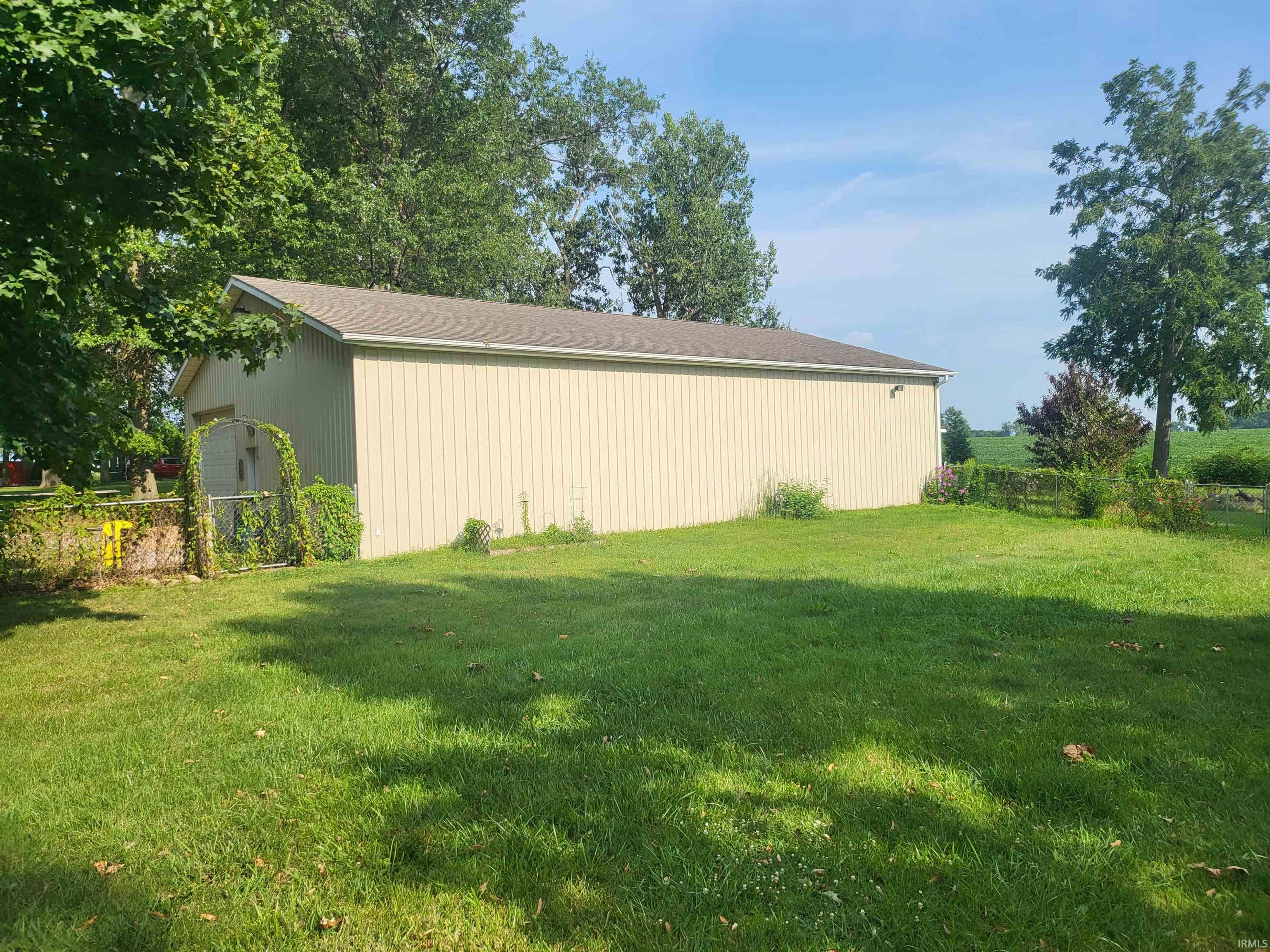 9397 1st Road Bremen, IN 46506 - Photo 3 of 14