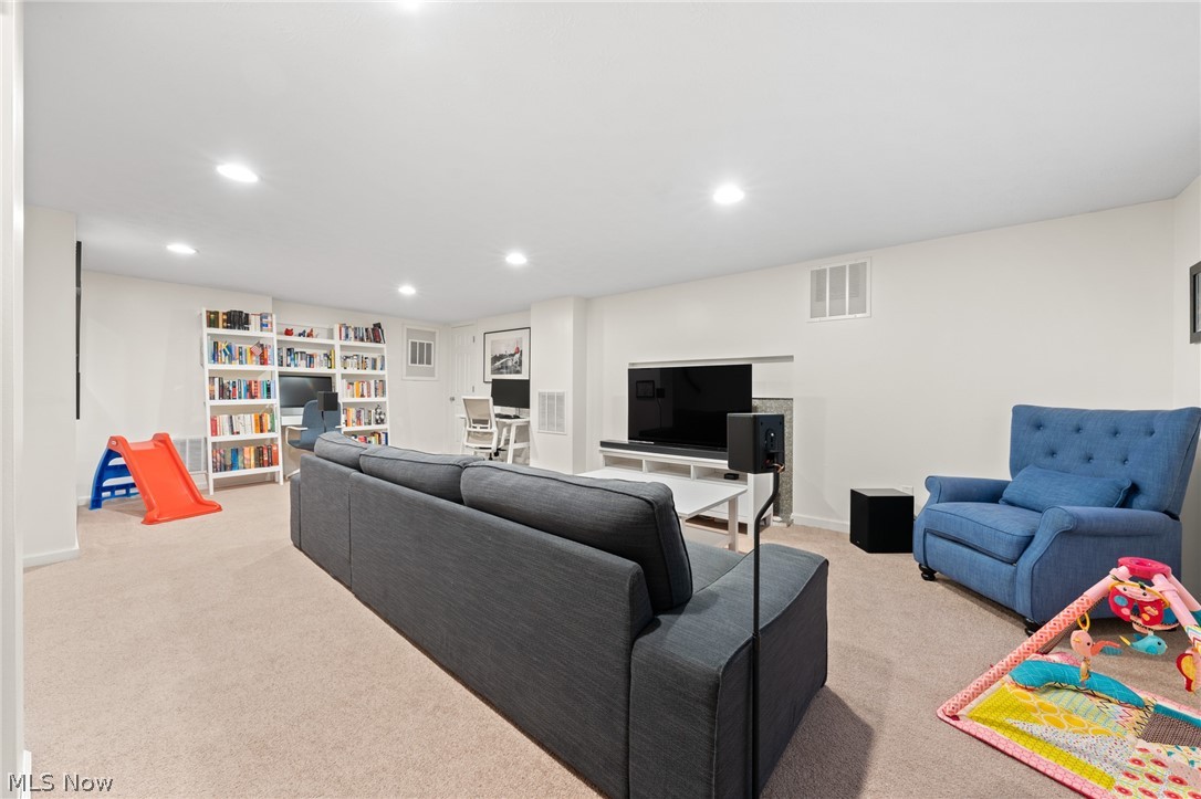 3357 Ardmore Road Cleveland, OH 44120 - Photo 33 of 35 Gallery Image 33
