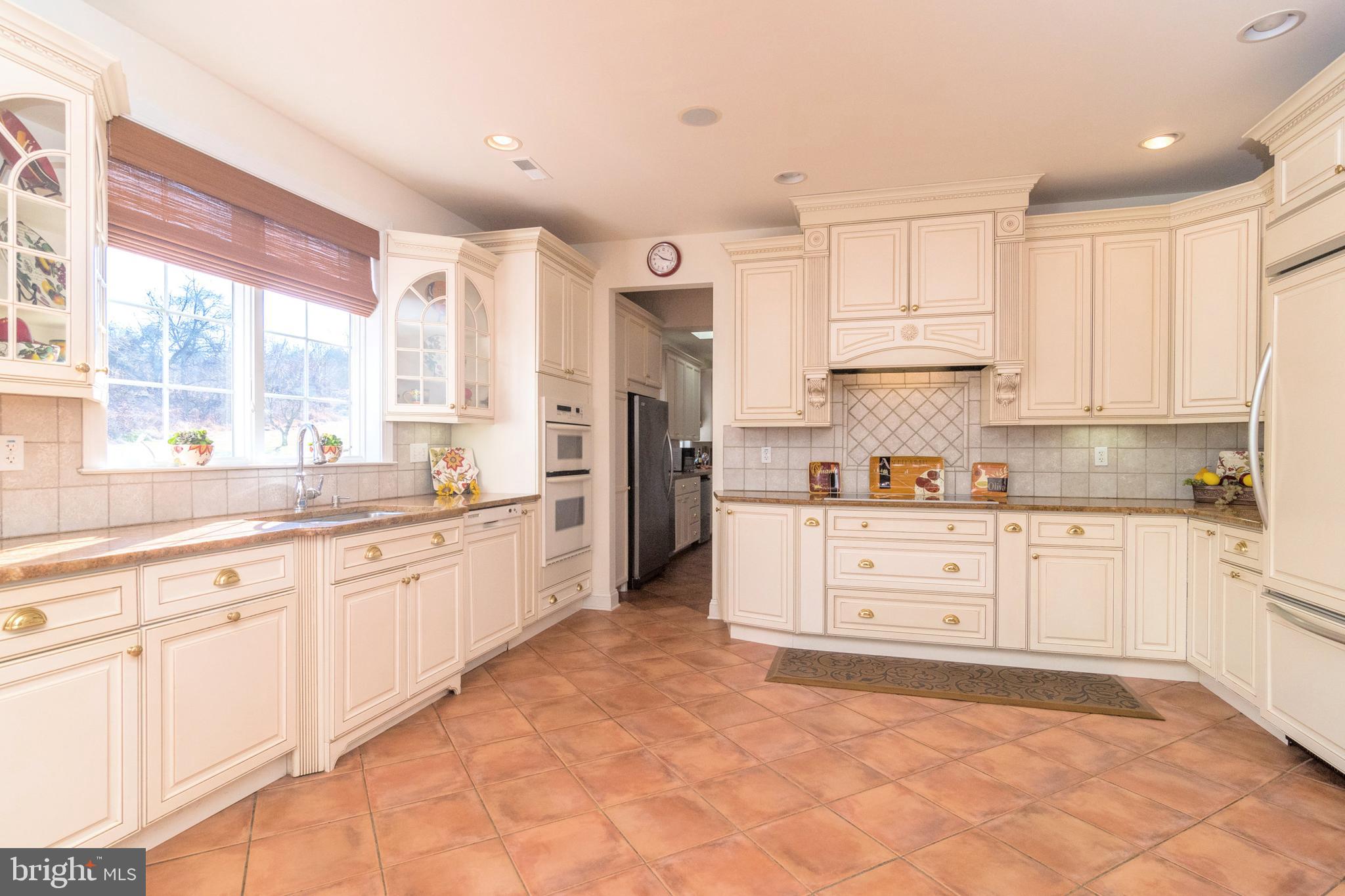 2074 Seven Oaks Road Chester Springs, PA 19425 - Photo 11 of 47 Gallery Image 11