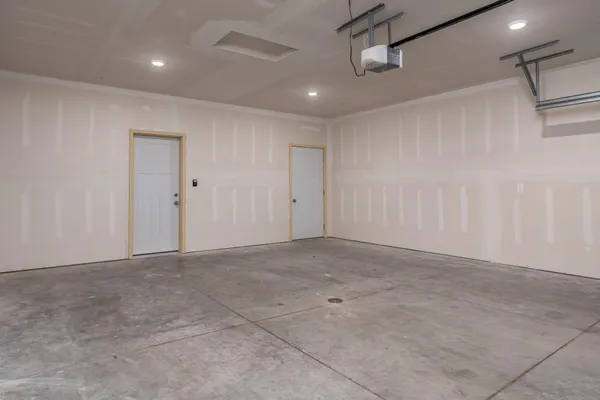 $299,900 | 3203 Noble Drive, Mankato, MN 56001