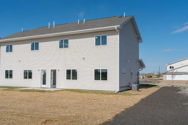 $299,900 | 3203 Noble Drive, Mankato, MN 56001