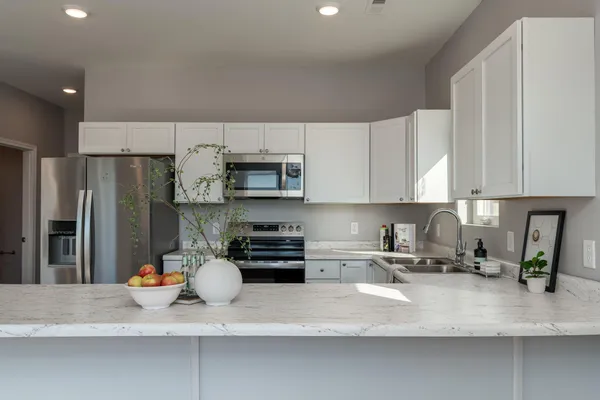 $299,900 | 3203 Noble Drive, Mankato, MN 56001