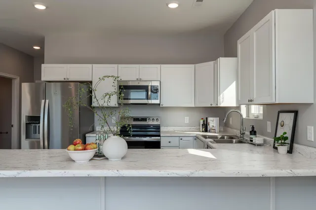 $299,900 | 3203 Noble Drive, Mankato, MN 56001