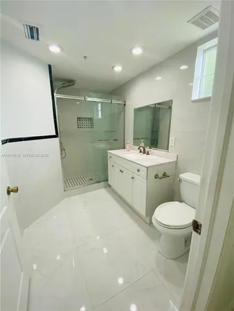 $2,700 | 17415 Northwest 75th Place, Unit 108, Hialeah, FL 33015