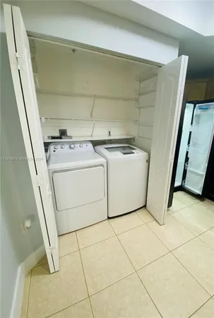 $2,700 | 17415 Northwest 75th Place, Unit 108, Hialeah, FL 33015