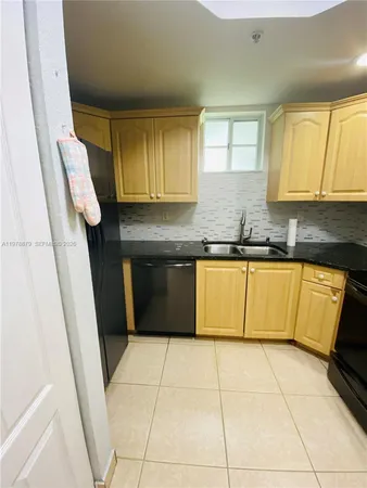 $2,700 | 17415 Northwest 75th Place, Unit 108, Hialeah, FL 33015