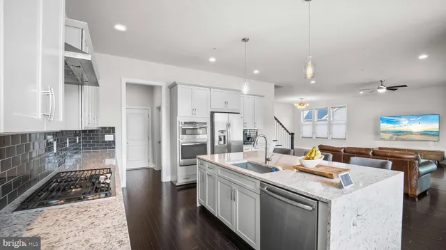 $915,000 | 1639 Stream Valley Overlook, Severn, MD 21144