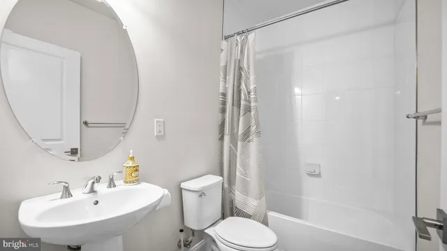 $915,000 | 1639 Stream Valley Overlook, Severn, MD 21144