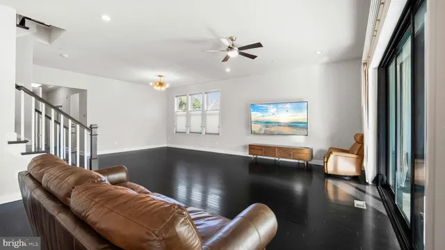 $915,000 | 1639 Stream Valley Overlook, Severn, MD 21144