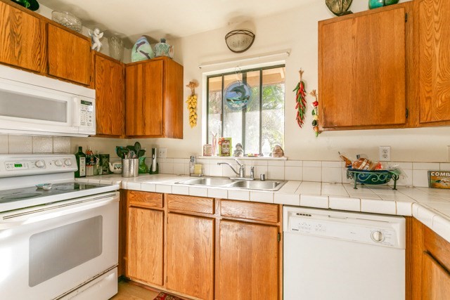 3345 Waikomo Road, Unit 2 Koloa, HI 96756 - Photo 10 of 20 Gallery Image 10