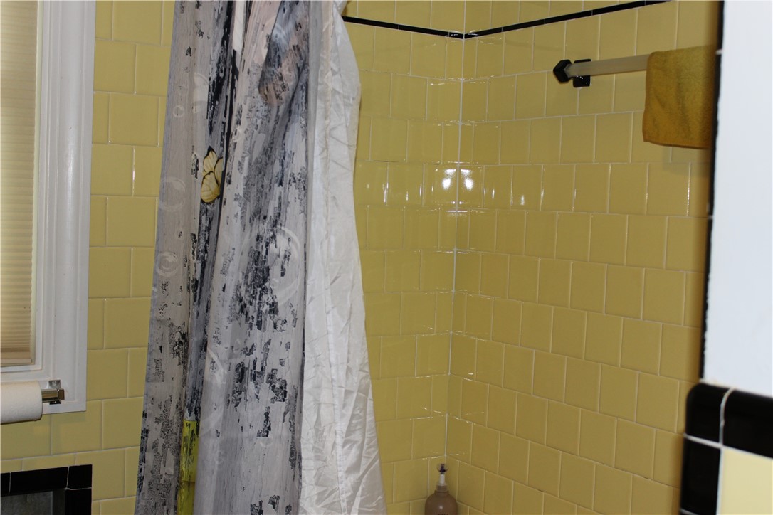 107 Mink Road Providence, RI 02908 - Photo 20 of 26