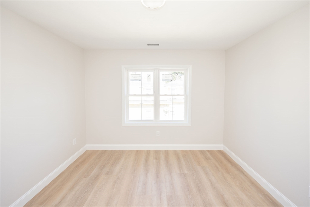 17 A Mott Street Worcester, MA 01604 - Photo 12 of 19