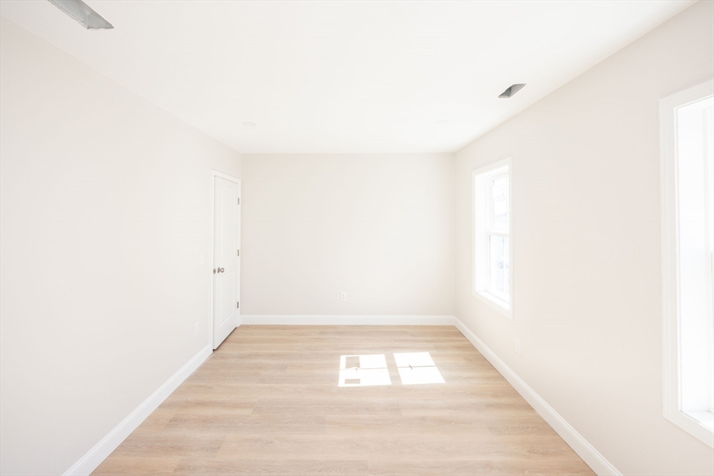 17 A Mott Street Worcester, MA 01604 - Photo 13 of 19