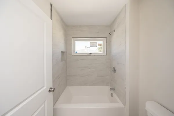 $470,000 | 17 A Mott Street, Worcester, MA 01604