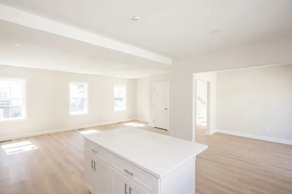 $470,000 | 17 A Mott Street, Worcester, MA 01604