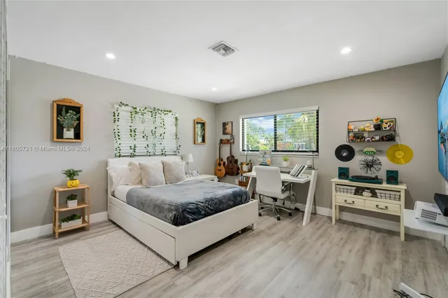 $1,115,000 | 2701 Northeast 52nd Street, Lighthouse Point, FL 33064