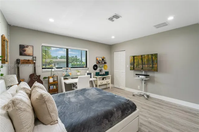 $1,115,000 | 2701 Northeast 52nd Street, Lighthouse Point, FL 33064