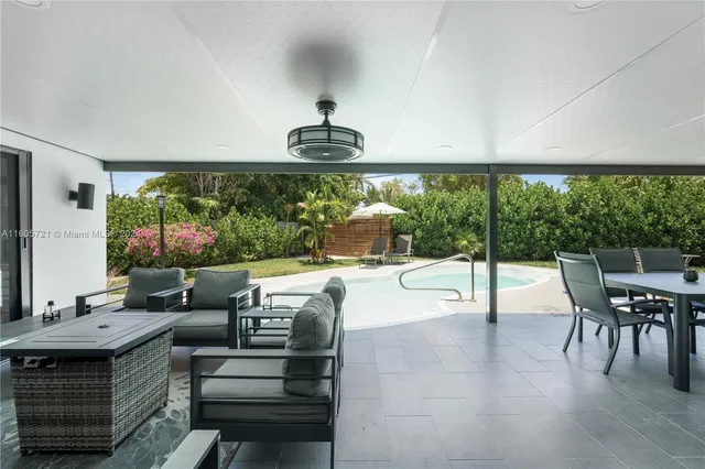 $1,115,000 | 2701 Northeast 52nd Street, Lighthouse Point, FL 33064