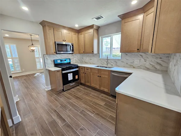 $364,900 | 1207 Whitestone Lane, Houston, TX 77073