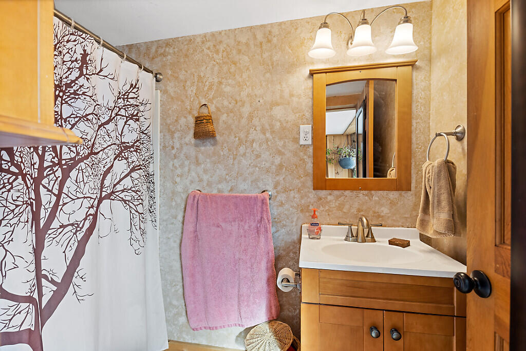 14 Main Street Mount Vernon, ME 04352 - Photo 19 of 67 69_BP5A5320_DxO_mls