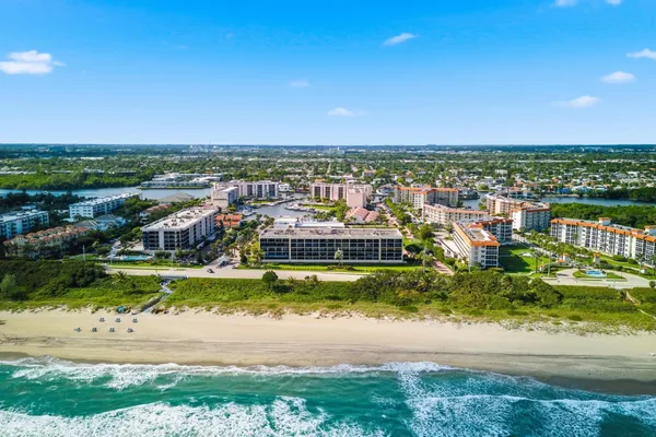$845,000 | 2727 North Ocean Boulevard, Unit 301, Boca Raton, FL 33431
