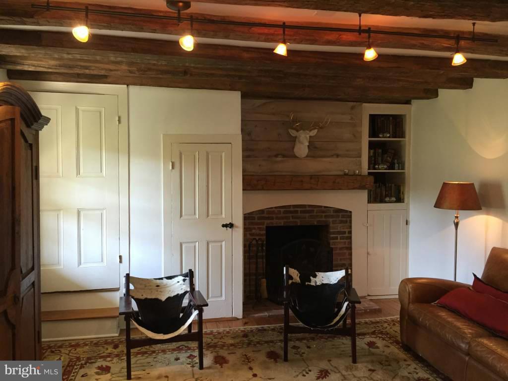 20101 Gunpowder Road Manchester, MD 21102 - Photo 2 of 30 Family Room