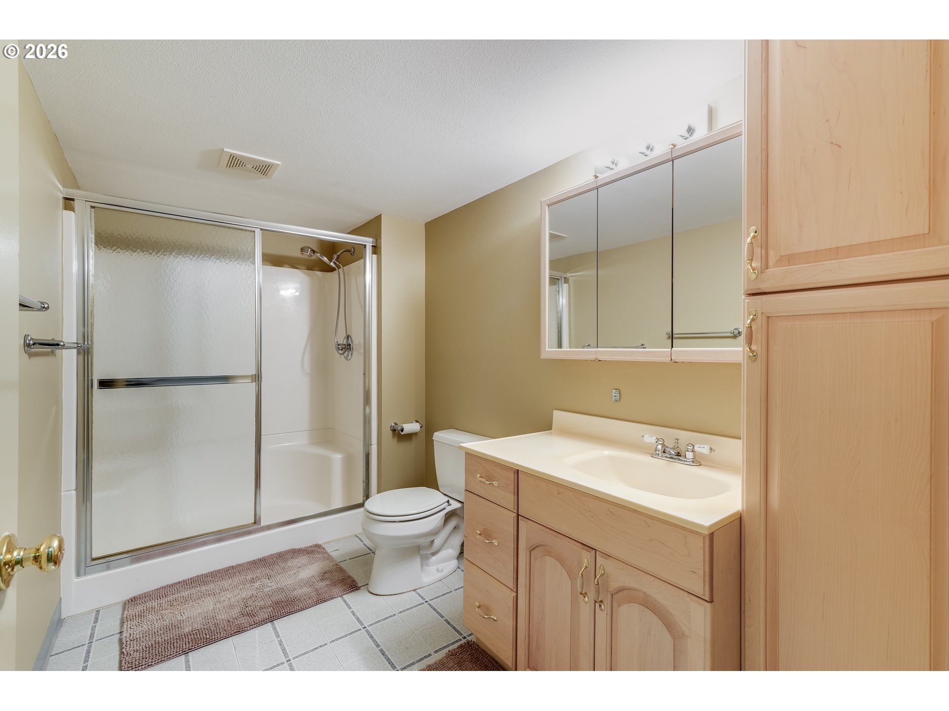 4446 Northeast Irving Street Portland, OR 97213 - Photo 26 of 37 Bathroom