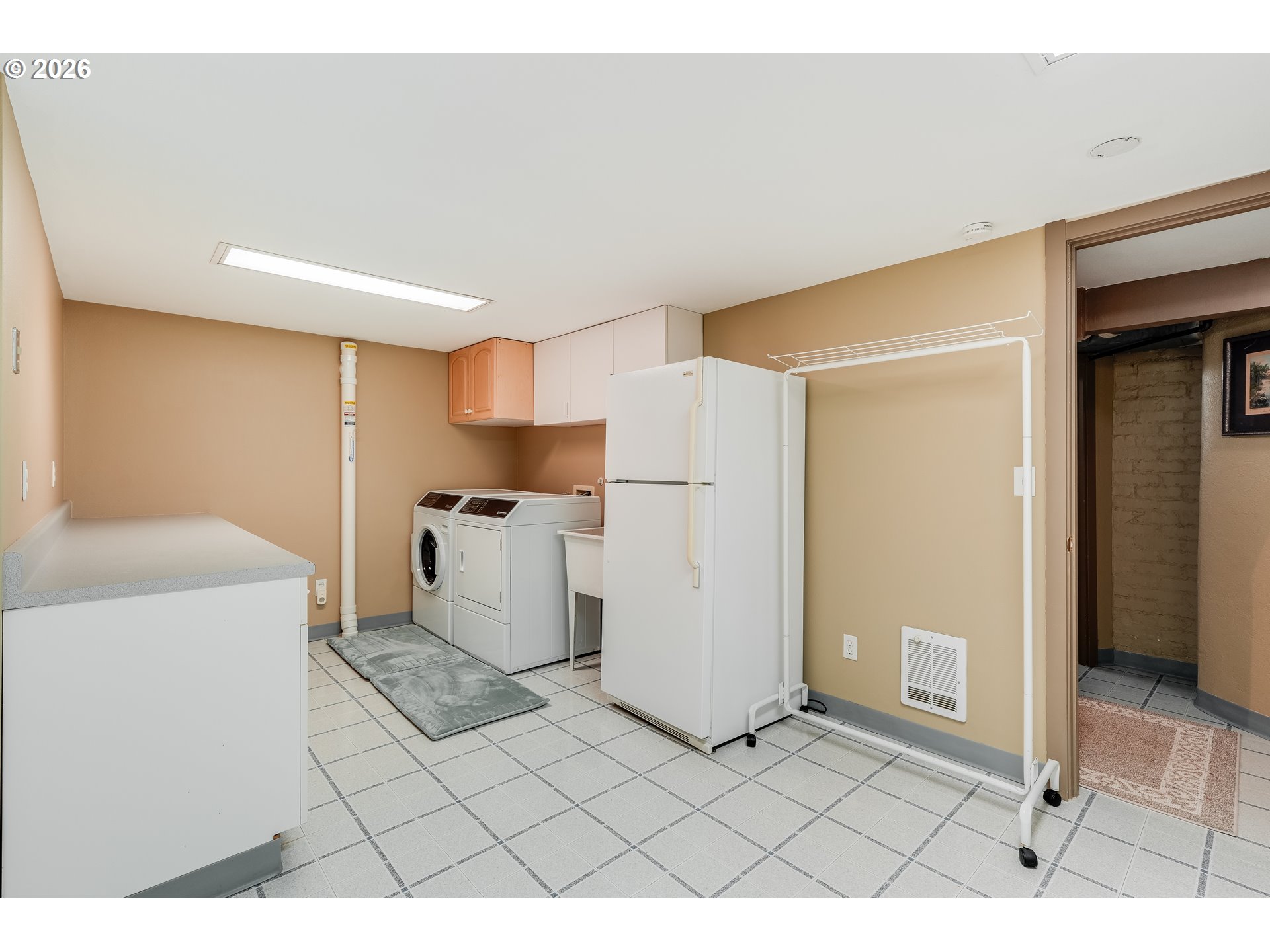 4446 Northeast Irving Street Portland, OR 97213 - Photo 27 of 37 Laundry