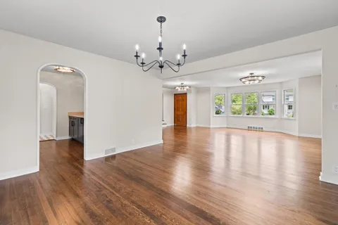 $895,000 | 225 Waubun Drive, Fontana, WI 53125