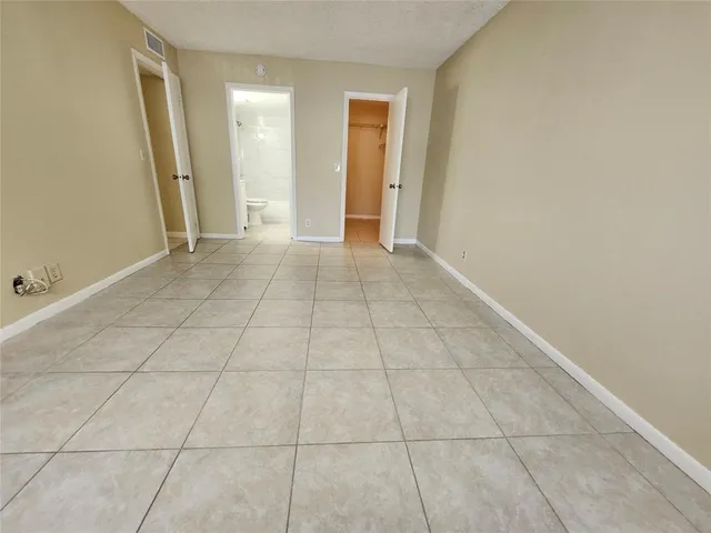 $1,905 | 545 Trace Circle, Unit 105, Deerfield Beach, FL 33441